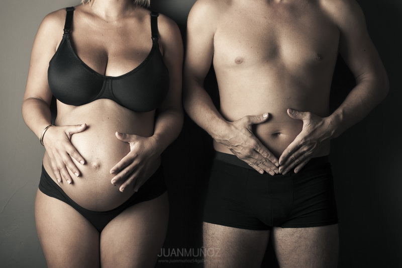 Juan Muñoz fotógrafo,54gallery,fotografía de estudio embarazo